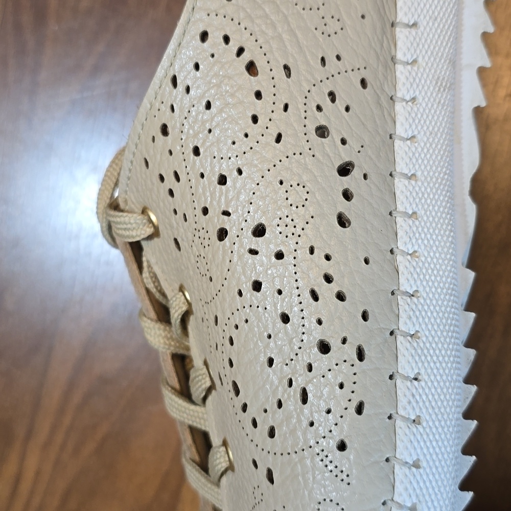 Weinbrenner Beige Casual Sneakers - Picture 10 of 10